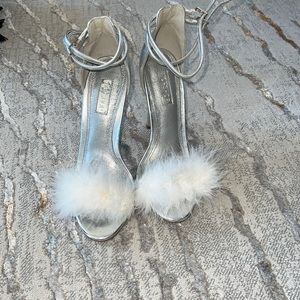 Women Heels silver Metallic Heels size 8